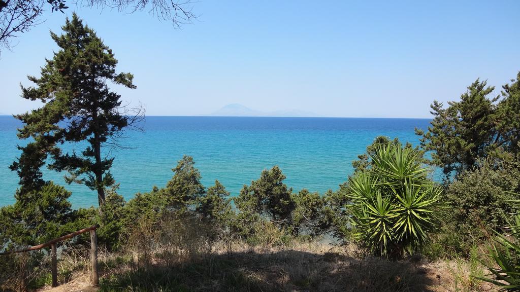 White Villas Douneika  外观 照片