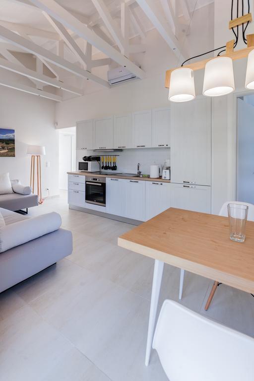 White Villas Douneika  外观 照片