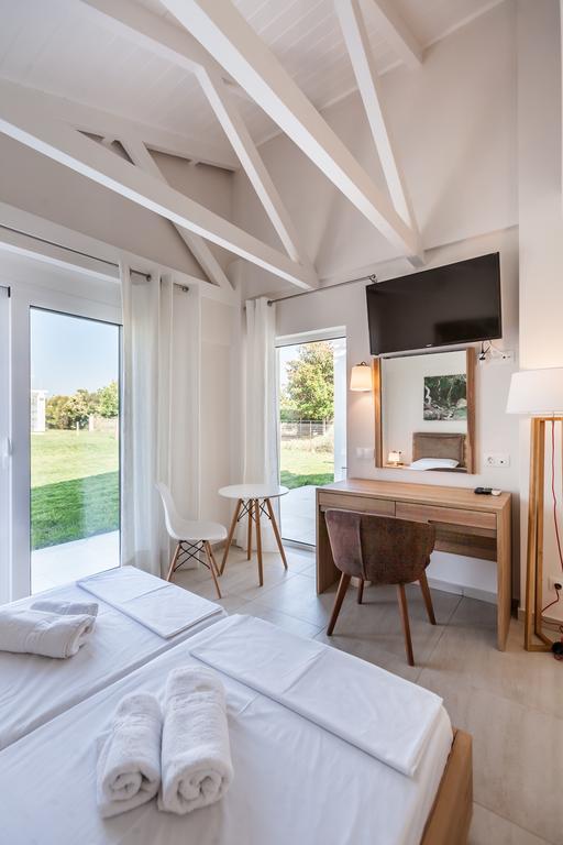 White Villas Douneika  外观 照片