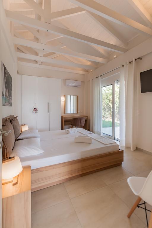 White Villas Douneika  外观 照片