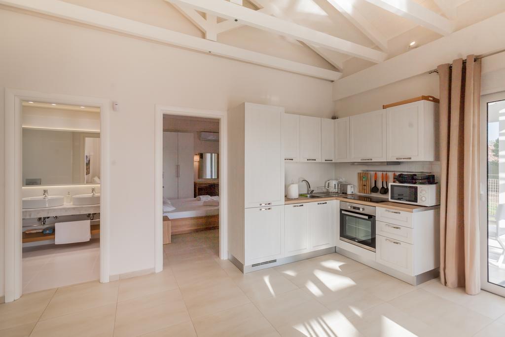 White Villas Douneika  外观 照片