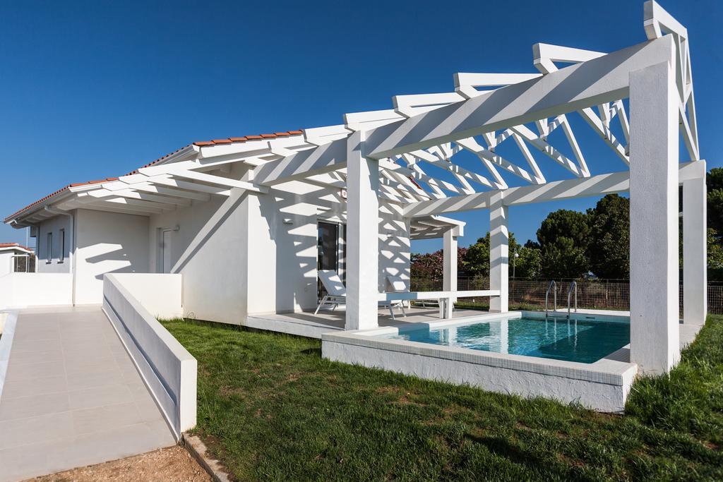 White Villas Douneika  外观 照片