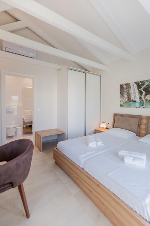 White Villas Douneika  外观 照片