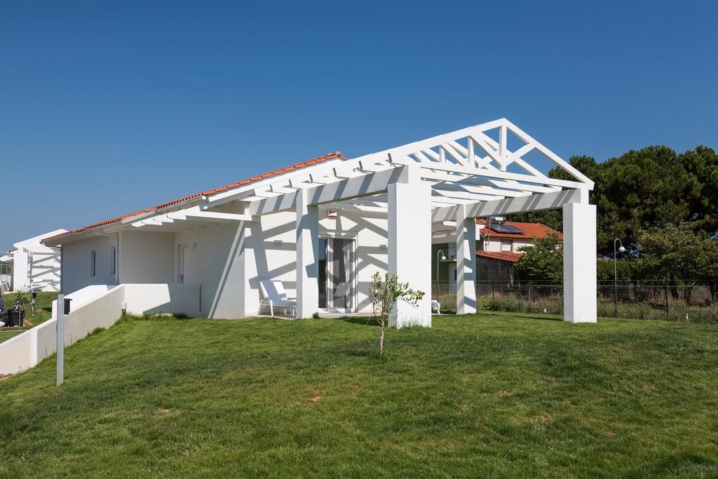 White Villas Douneika  外观 照片