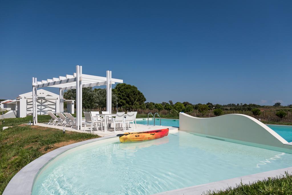 White Villas Douneika  外观 照片