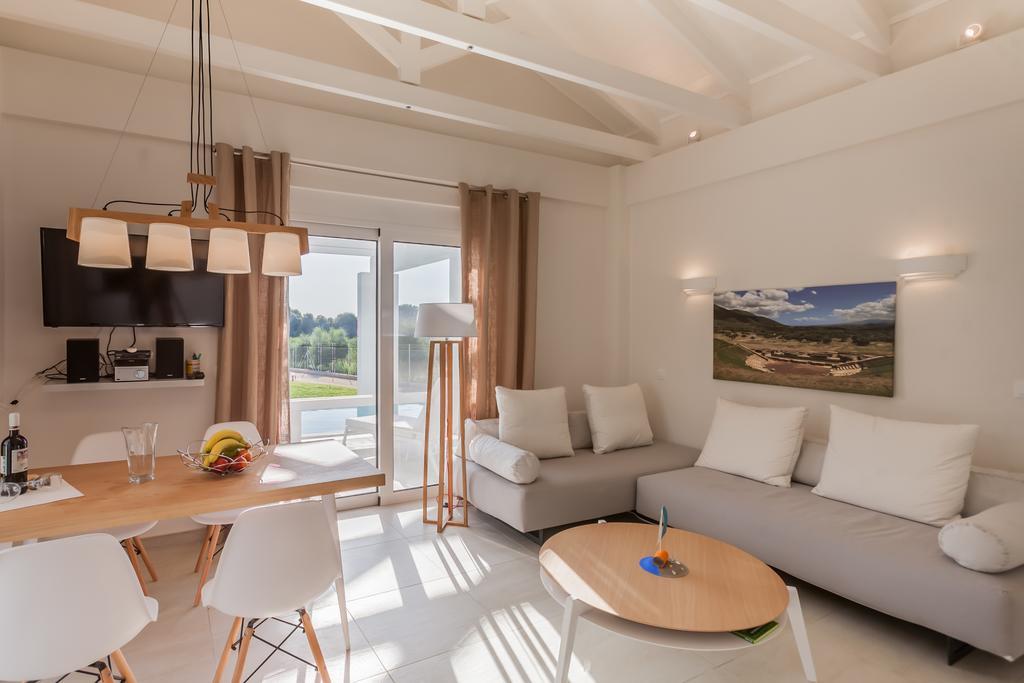 White Villas Douneika  外观 照片