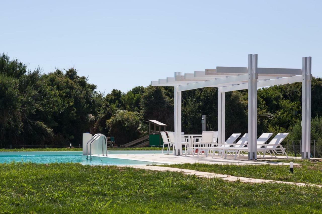 White Villas Douneika  外观 照片
