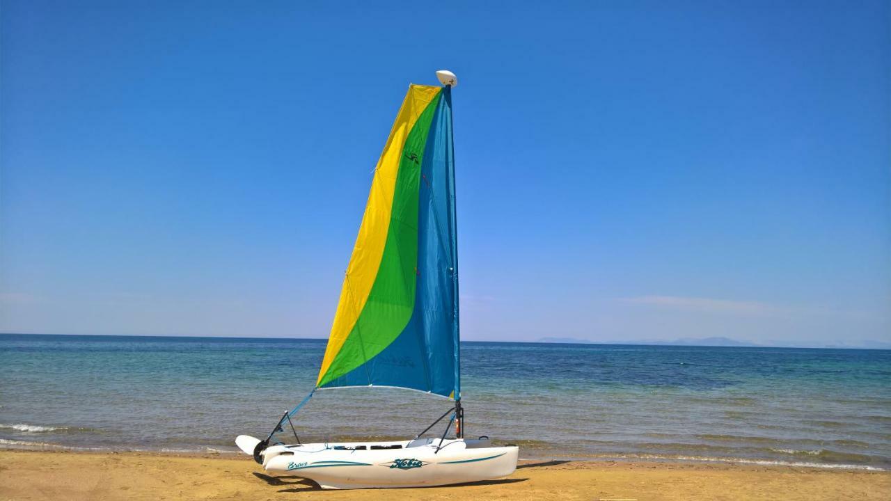 White Villas Douneika  外观 照片