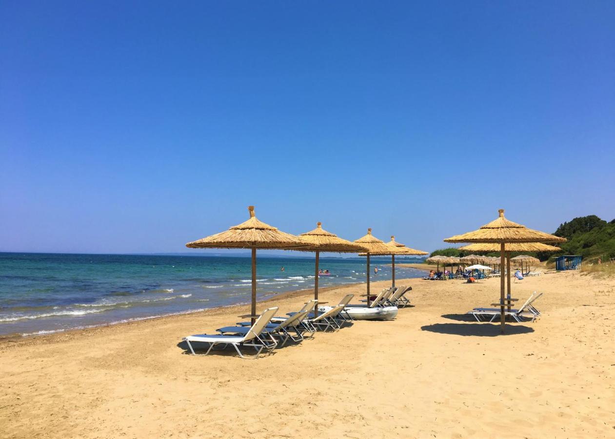 White Villas Douneika  外观 照片